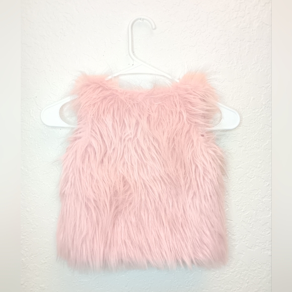 Fashion tots Light Pink faux fur sleeveless vest/ Size: 24 months - Picture 4 of 13